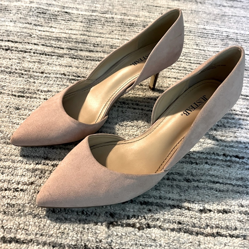 Lucinda Low Heel Pump
